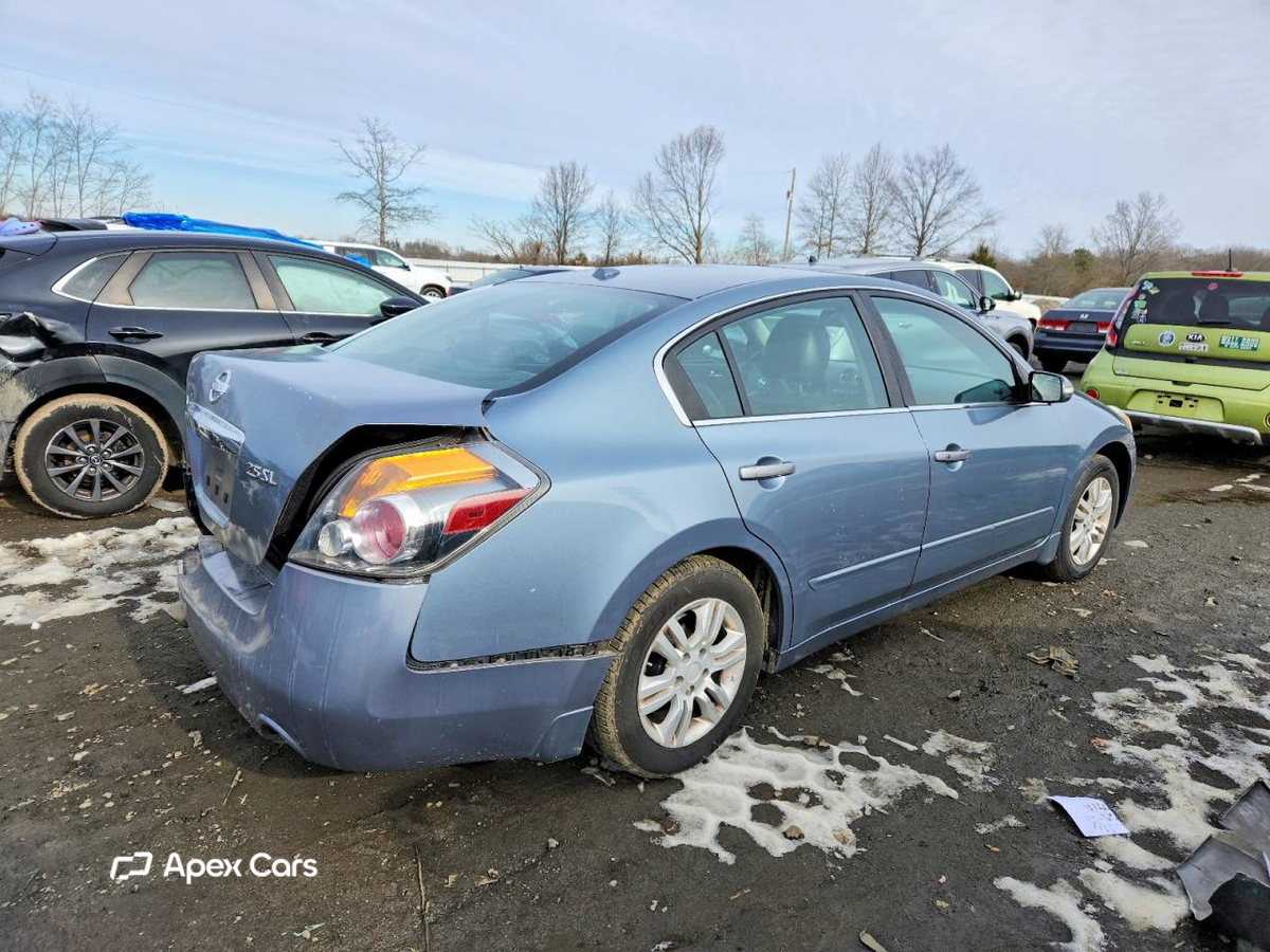 Nissan Altima 2010