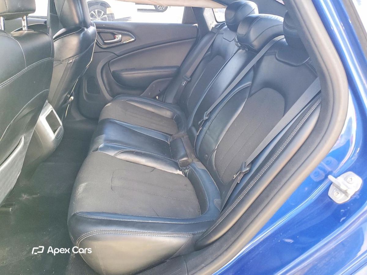 Chrysler 200 2015