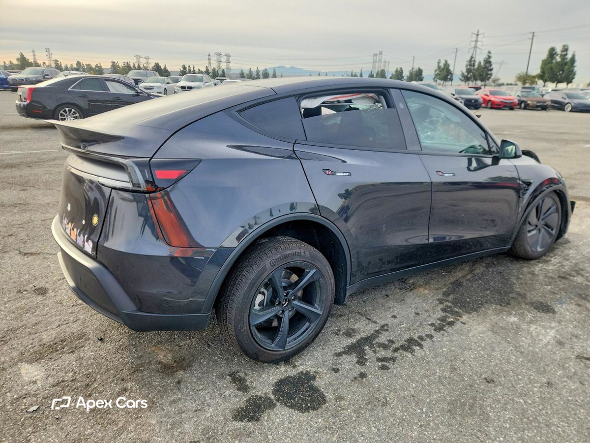 Tesla Model Y 2026