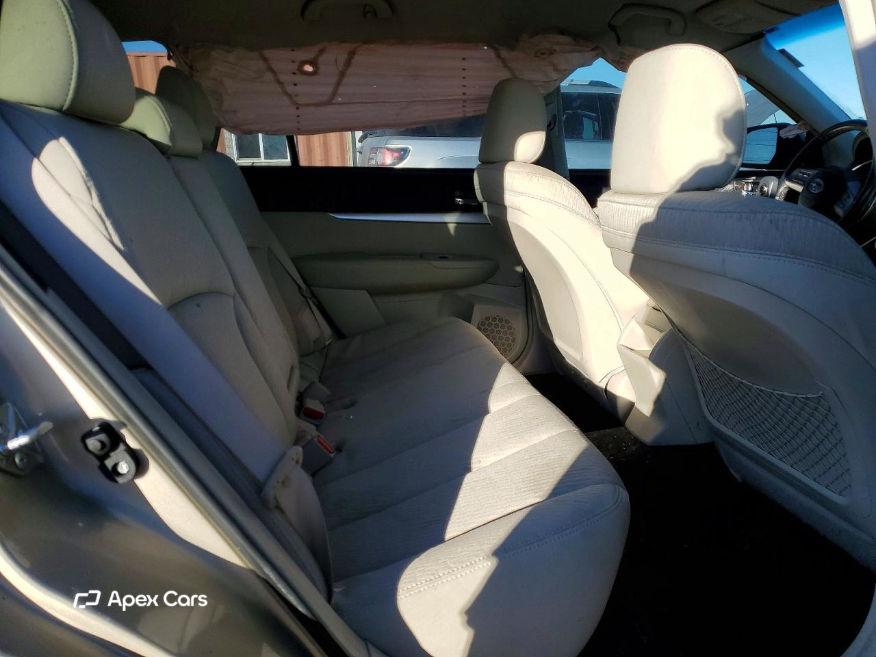 Subaru Outback 2010