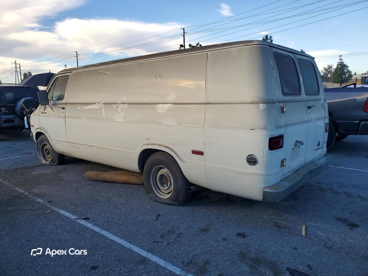 Dodge Caravan 1977
