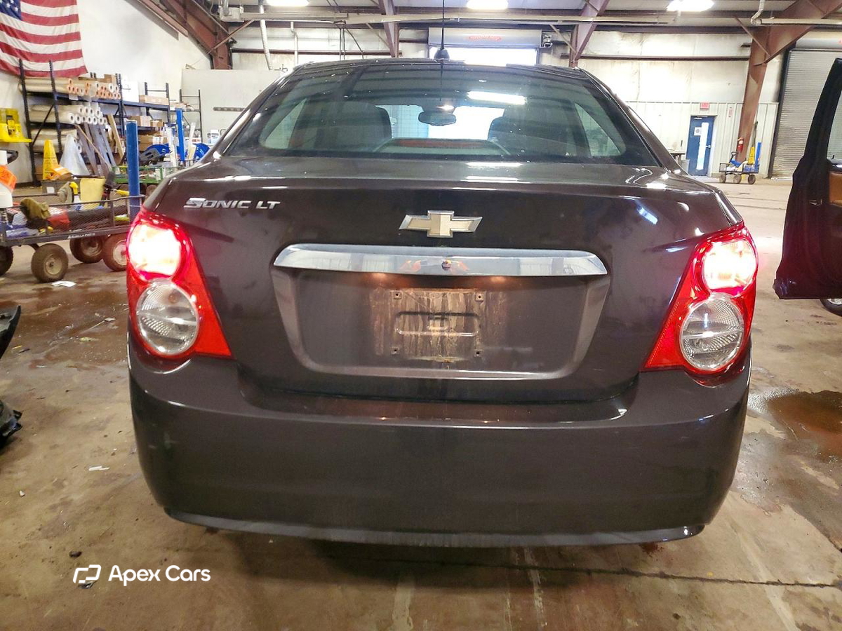 Chevrolet Sonic 2015
