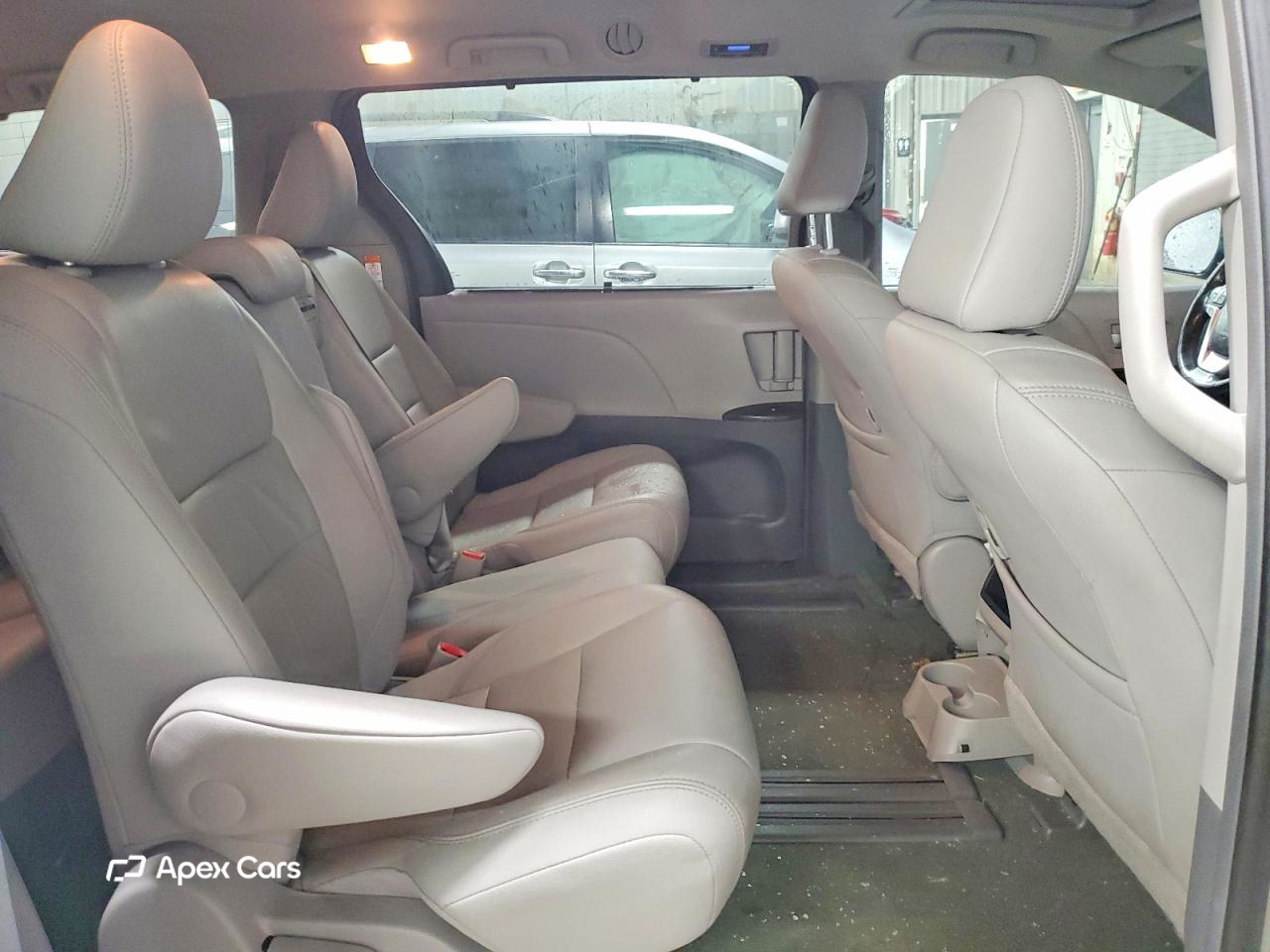 Toyota Sienna 2015