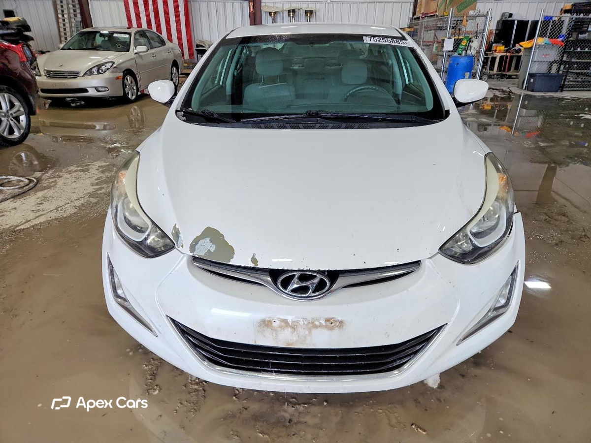 Hyundai Elantra 2016