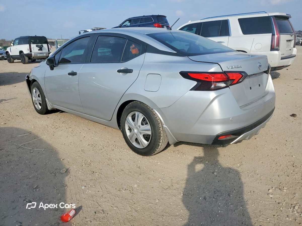 Nissan Versa 2020