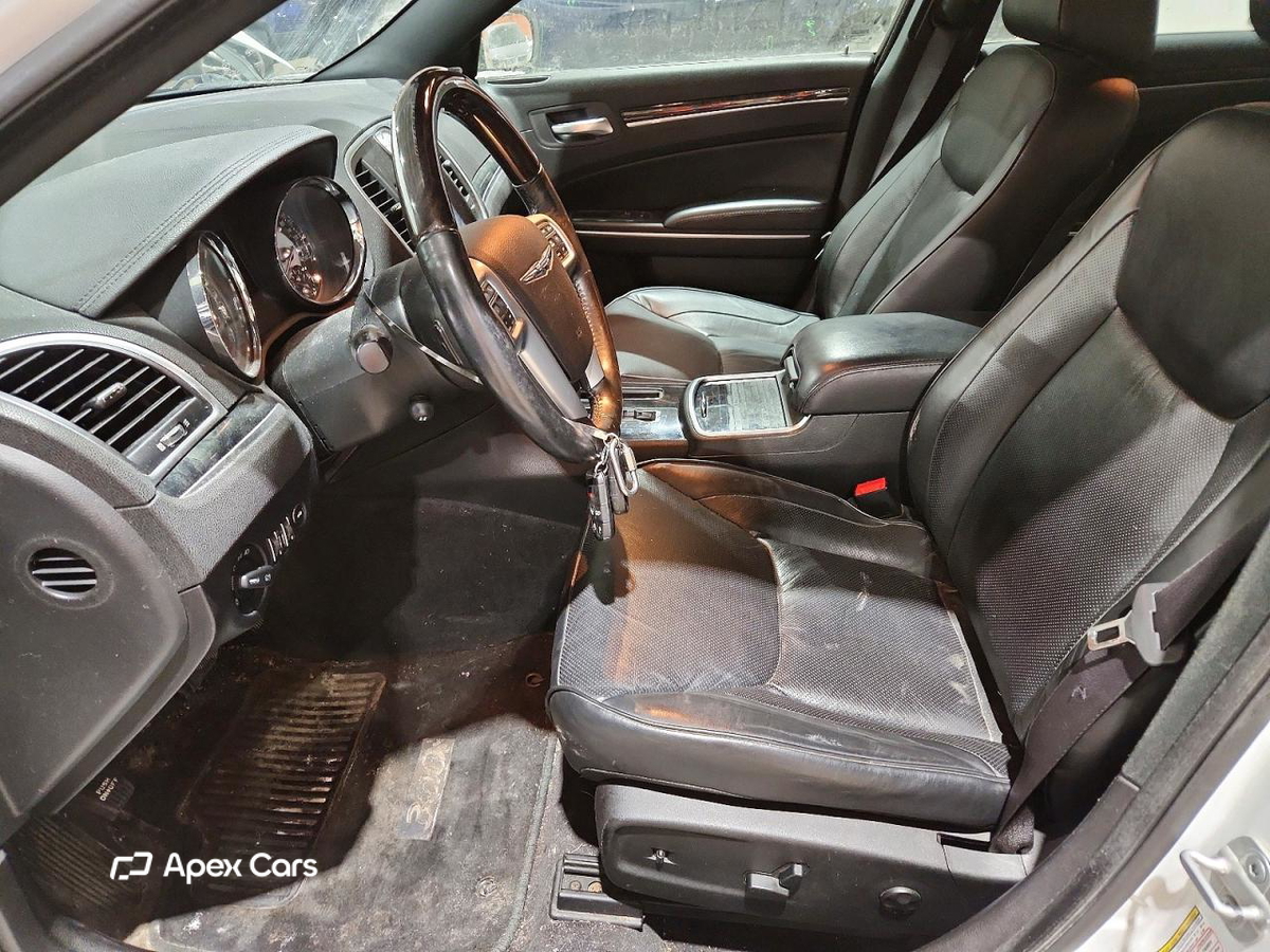 Chrysler 300 2011