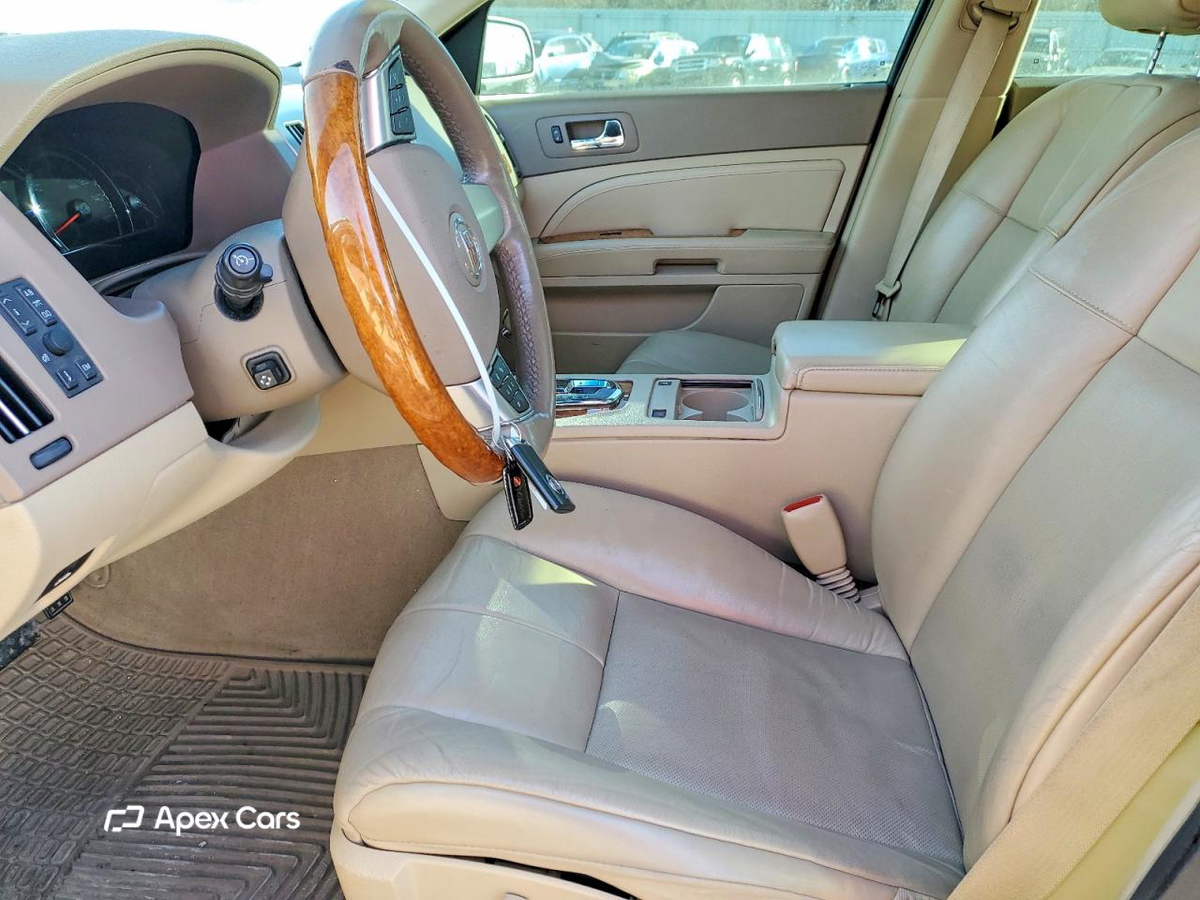Cadillac STS 2009