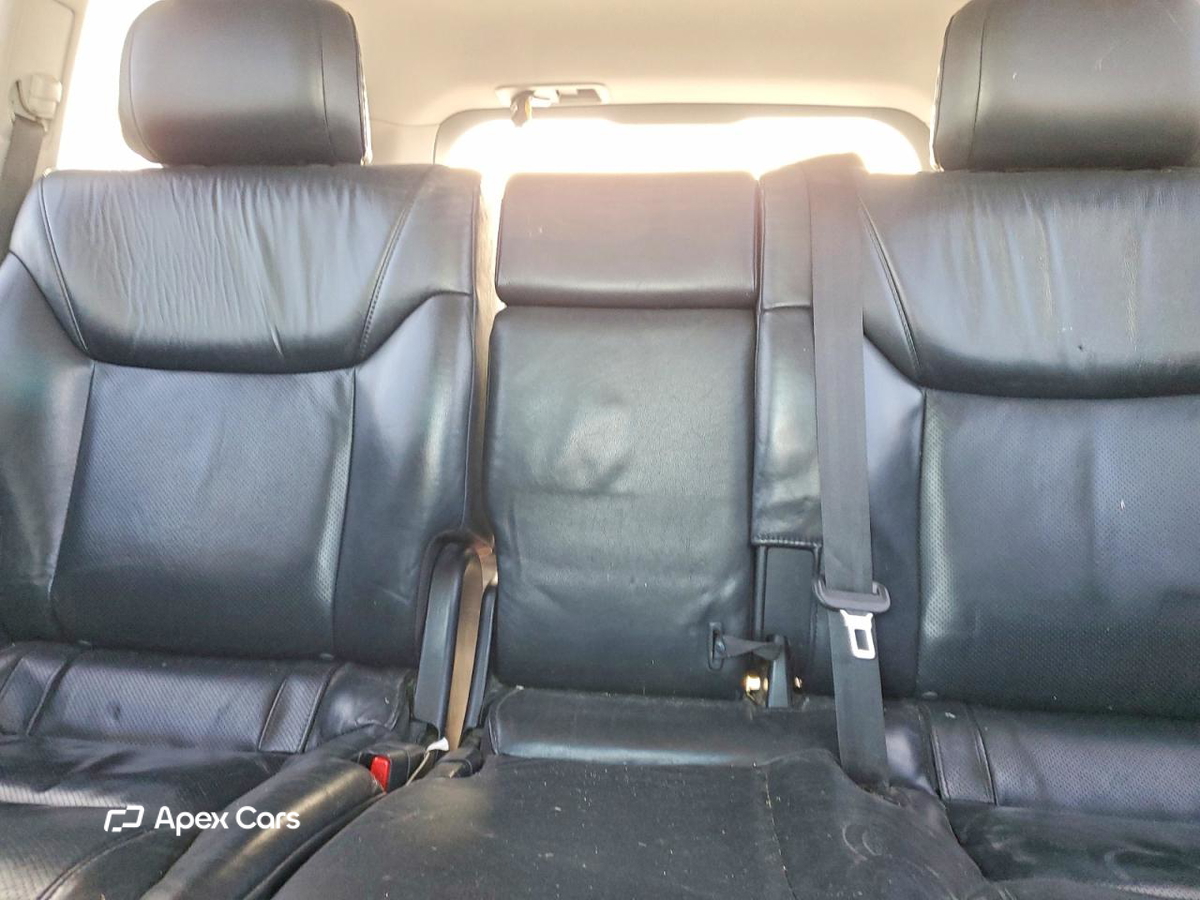 Lexus LX 2011