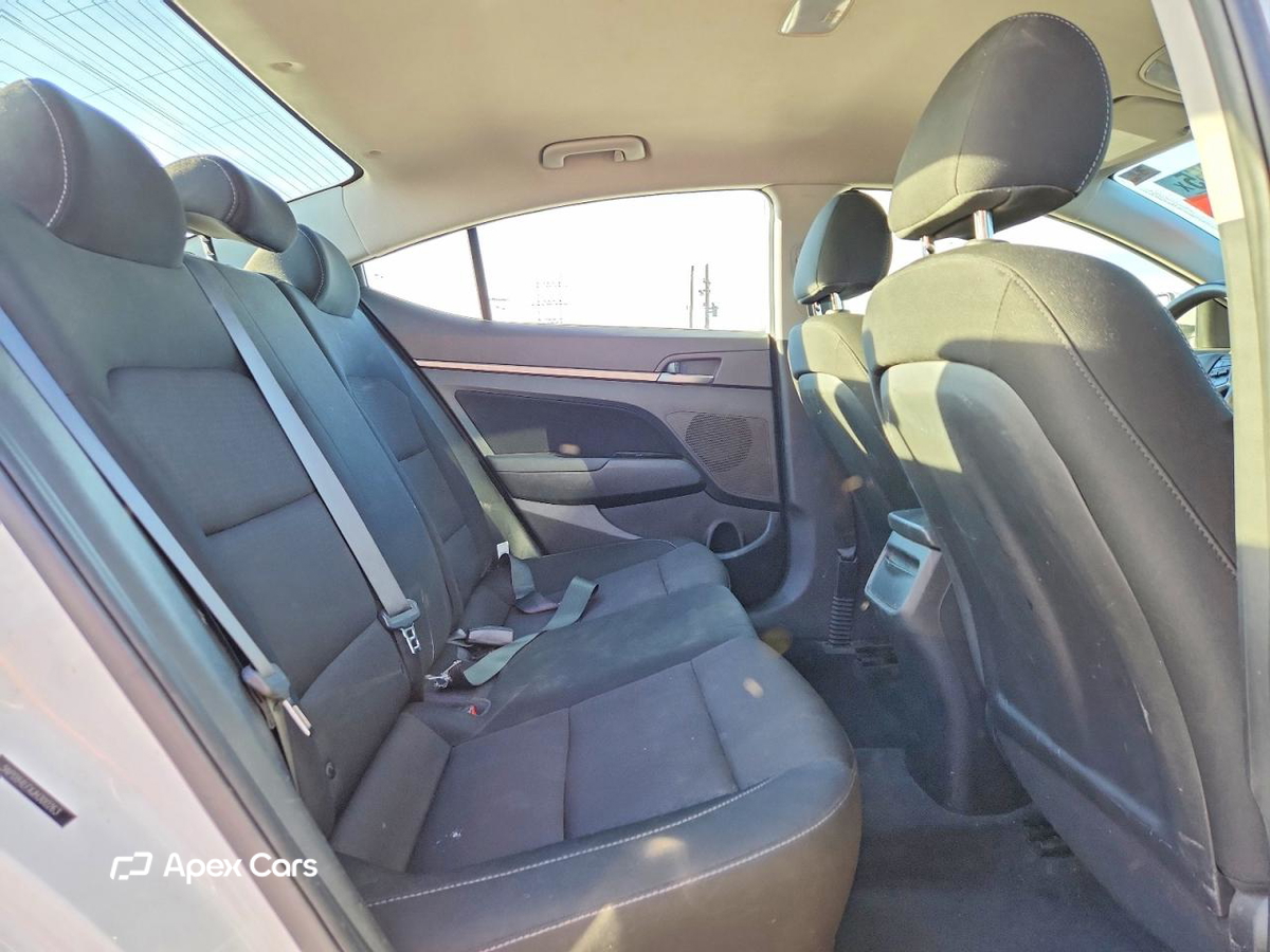 Hyundai Elantra 2018