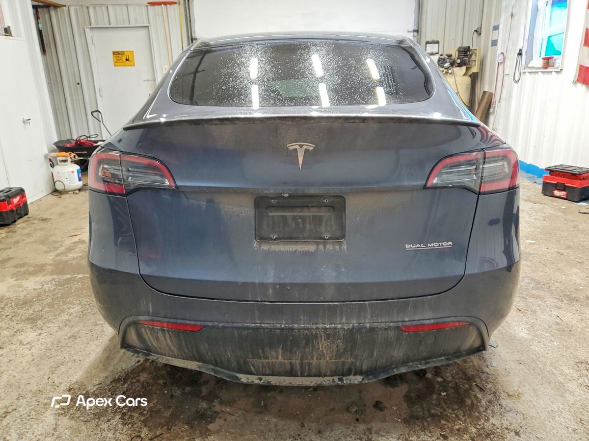 Tesla Model Y 2022