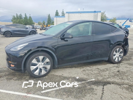 Tesla Model Y 2020 - Image 1 of 14