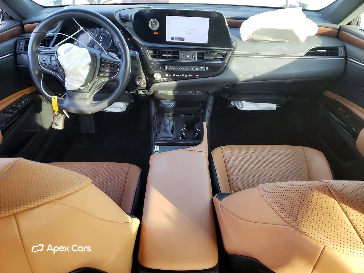 Lexus ES 2023