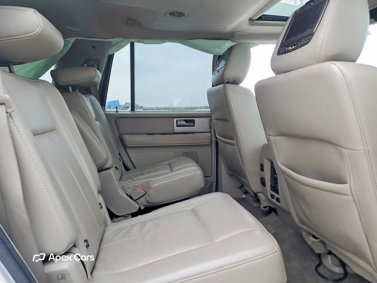 Ford Expedition 2011