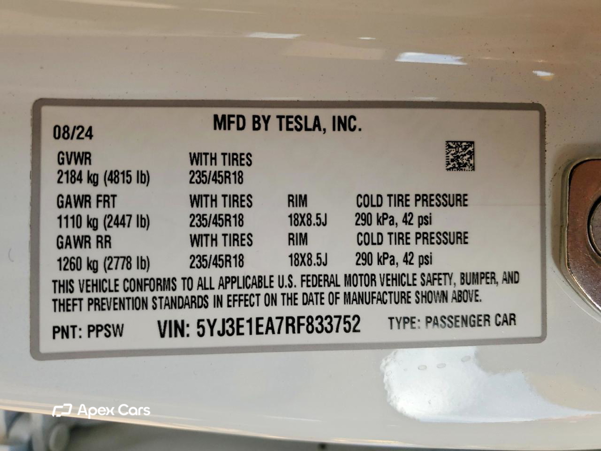 Tesla Model 3 2024