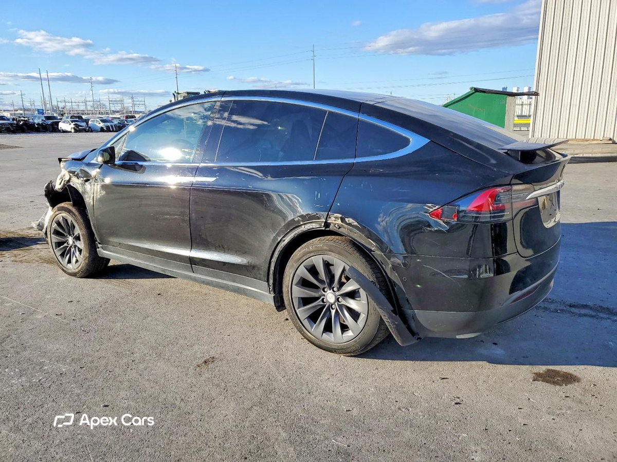 Tesla Model X 2019