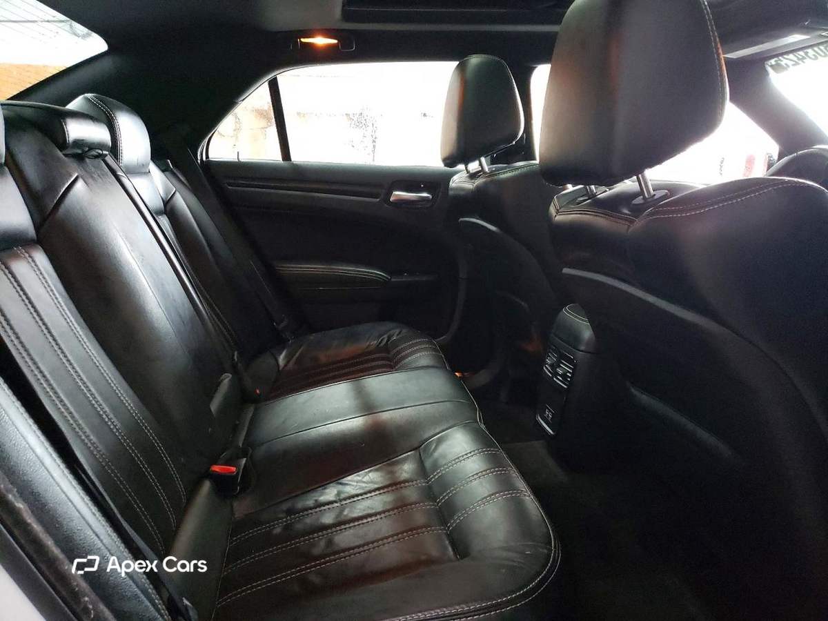 Chrysler 300 2016