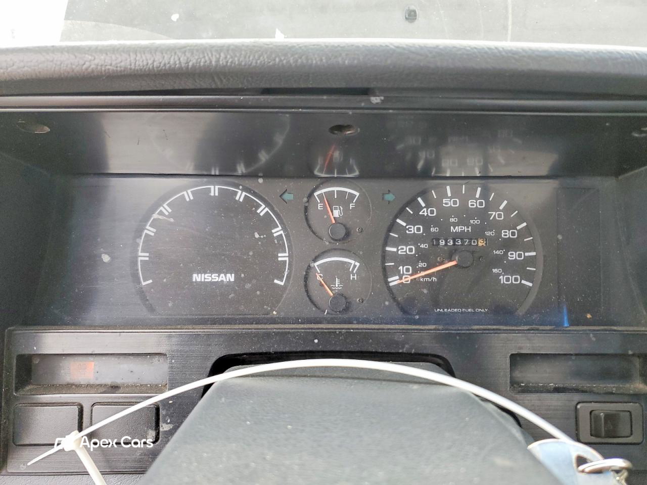 Nissan  1993