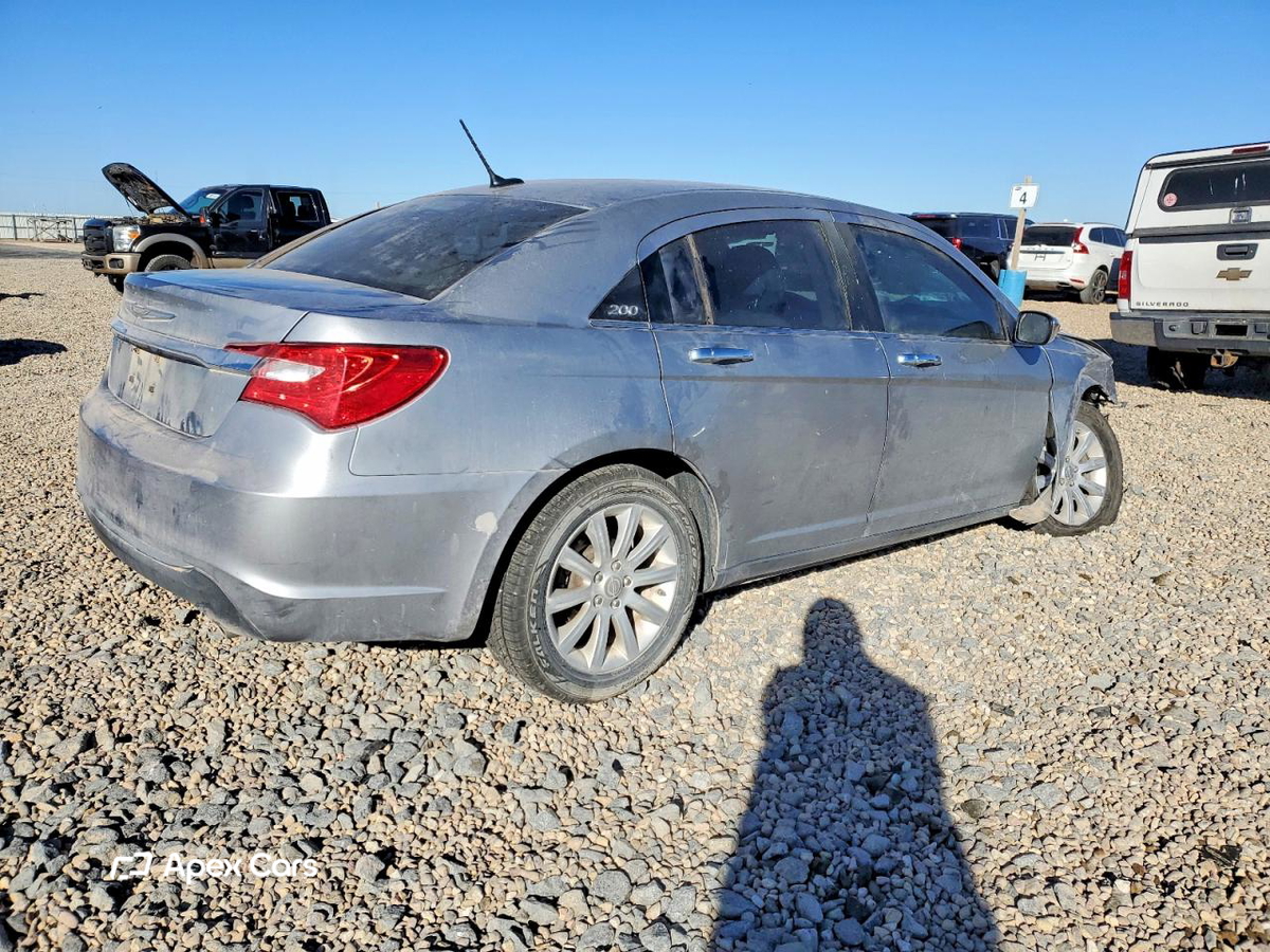 Chrysler 200 2013