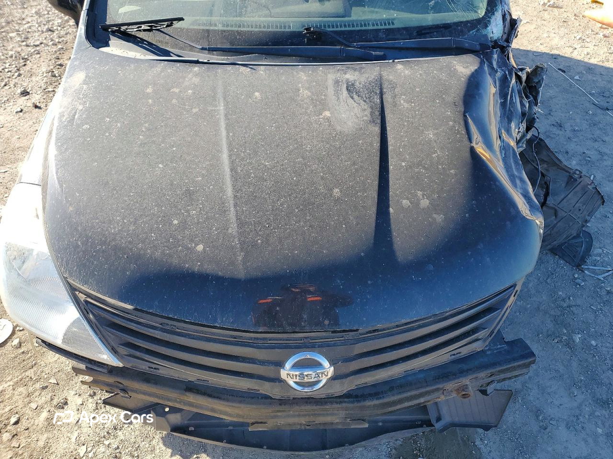 Nissan Versa 2011