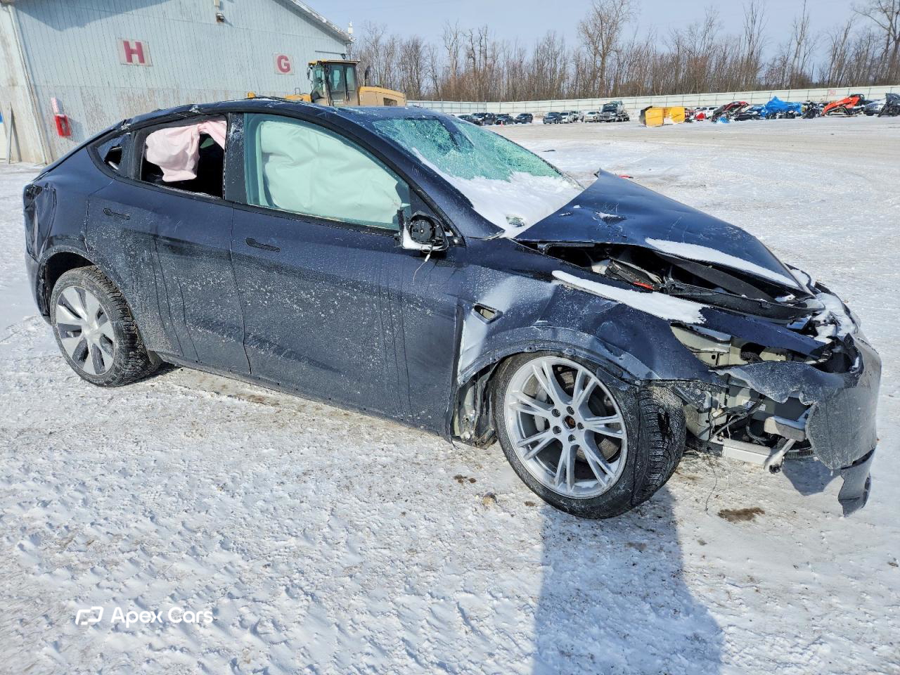 Tesla Model Y 2024