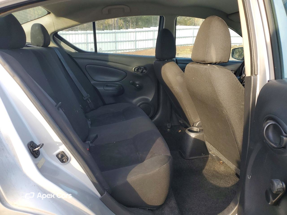 Nissan Versa 2018
