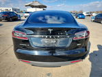 Tesla Model S 2015