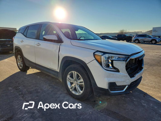 GMC Terrain 2024 - Image 1 of 10
