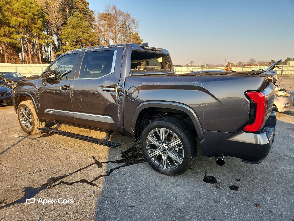 Toyota Tundra 2024