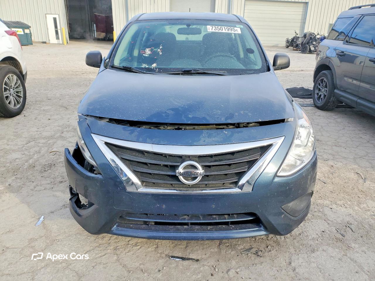 Nissan Versa 2015