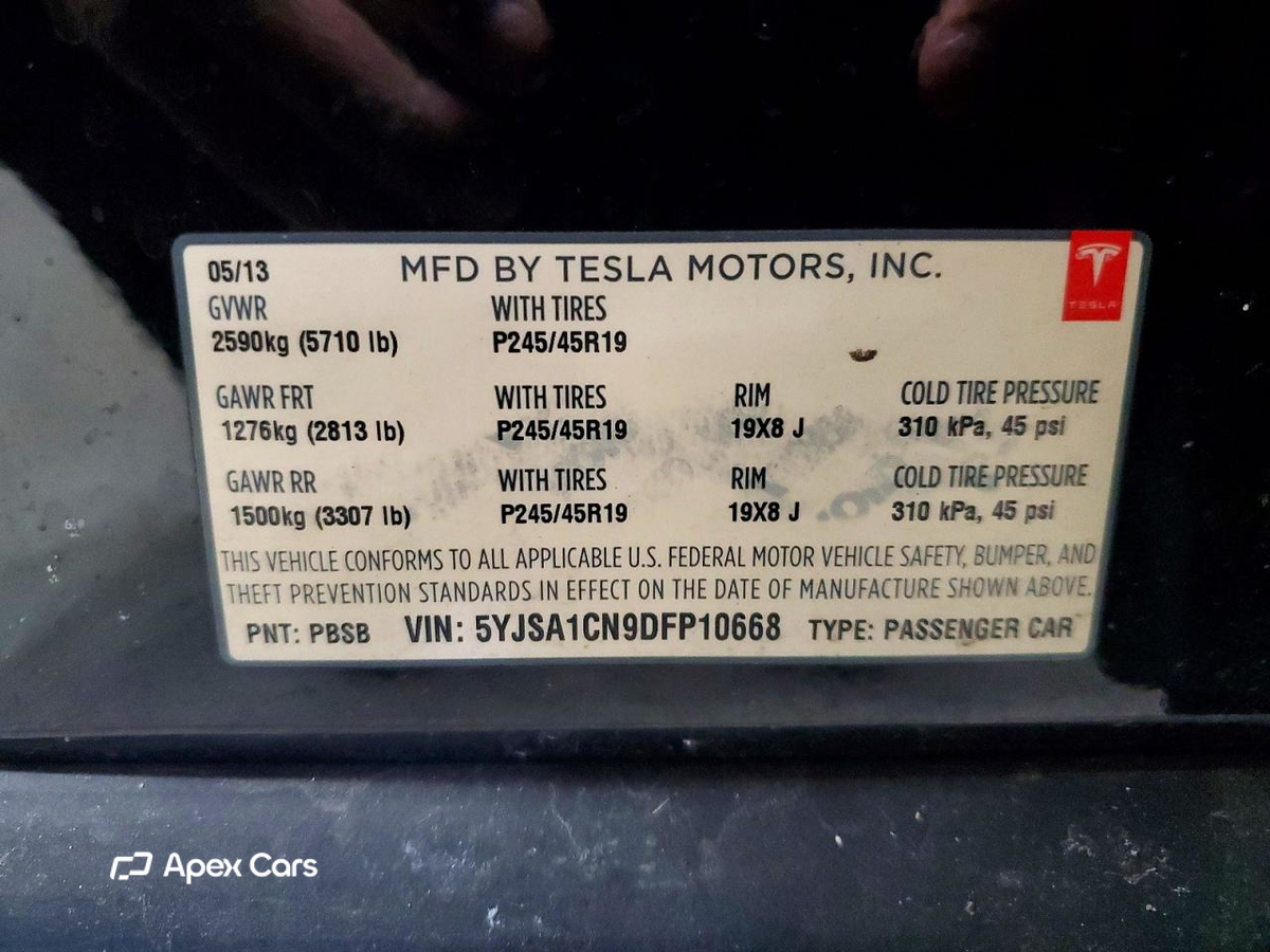 Tesla Model S 2013