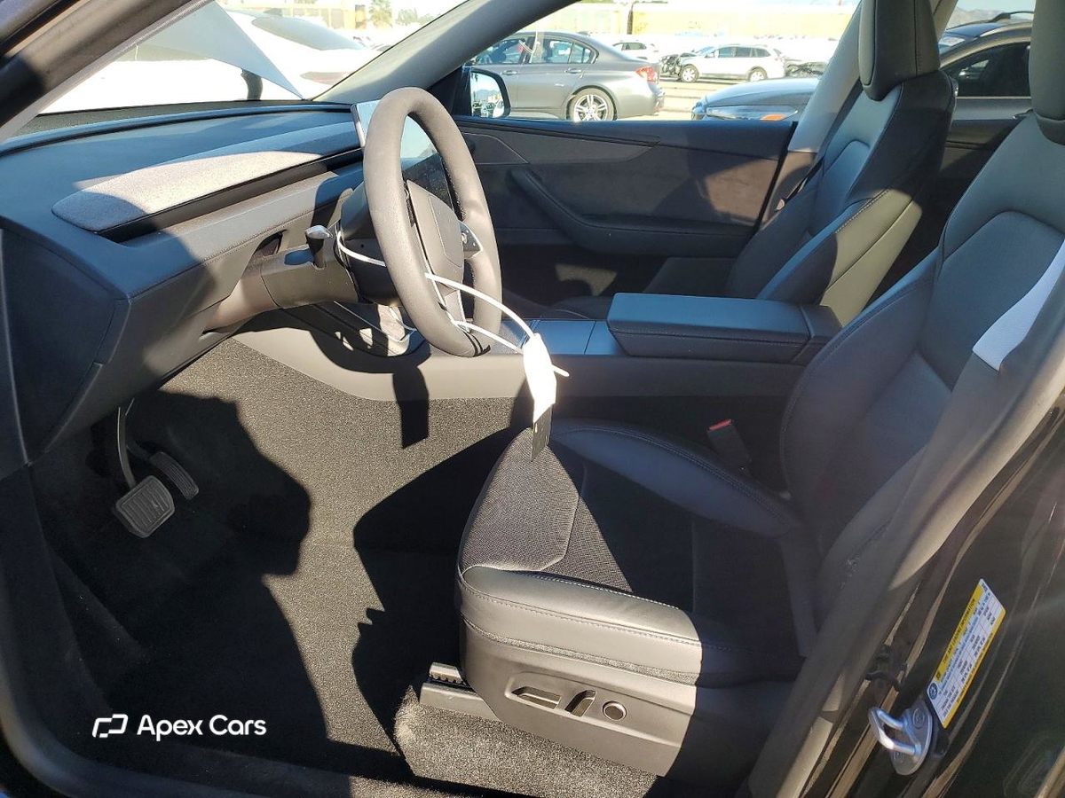 Tesla Model Y 2026