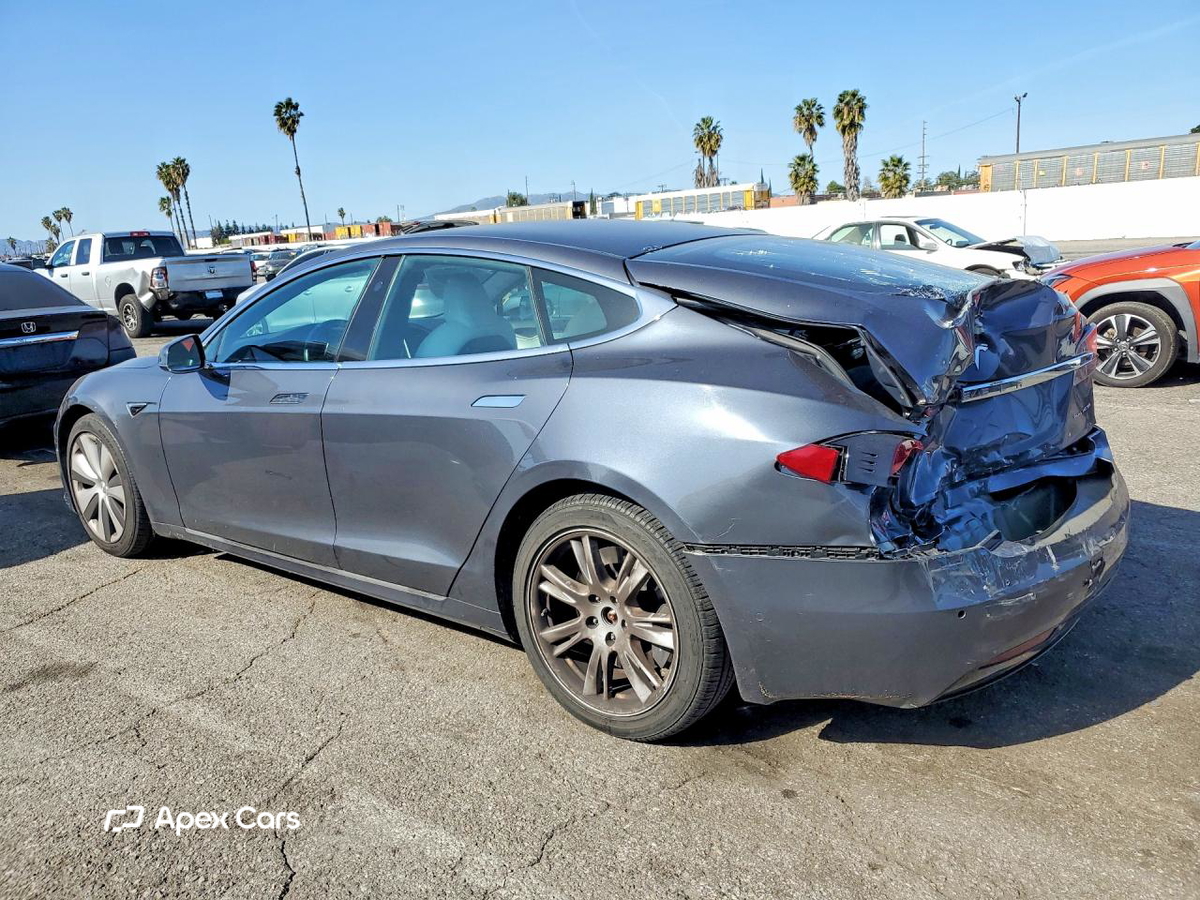 Tesla Model S 2020