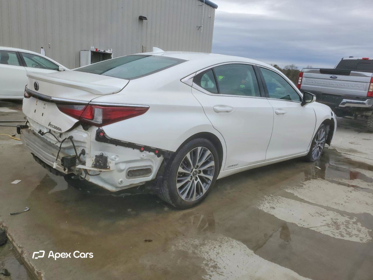 Lexus ES 2021
