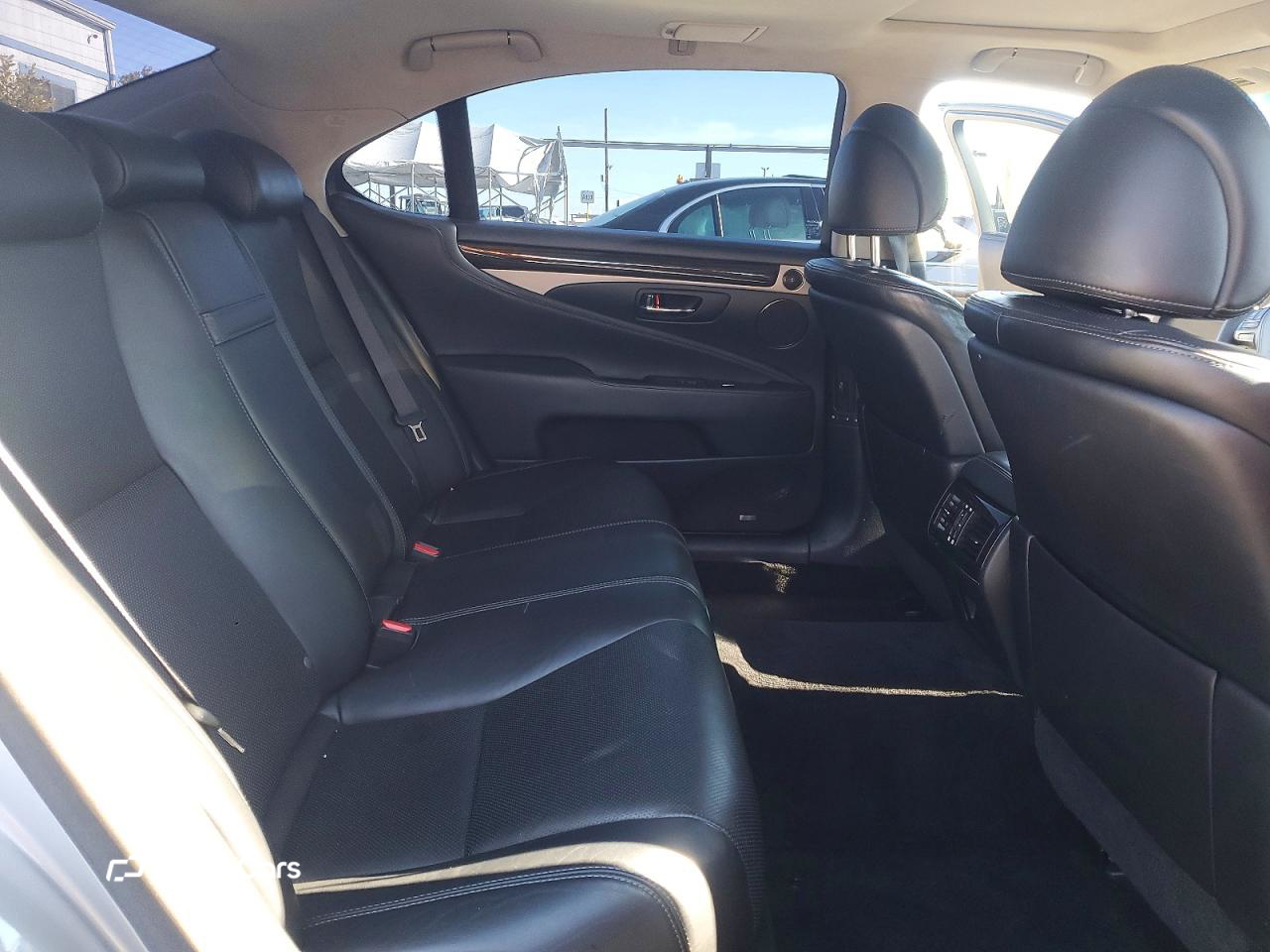Lexus LS 2015