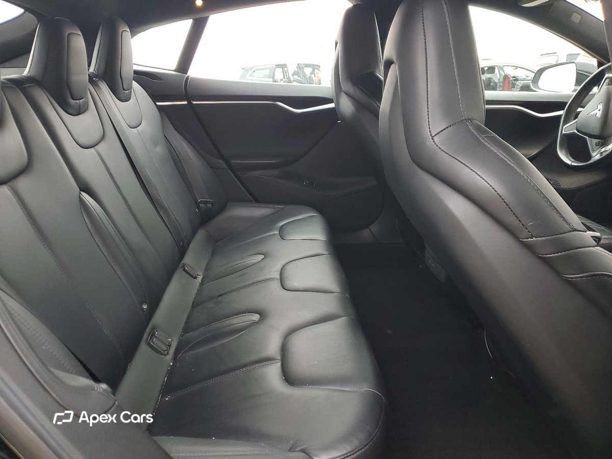 Tesla Model S 2016