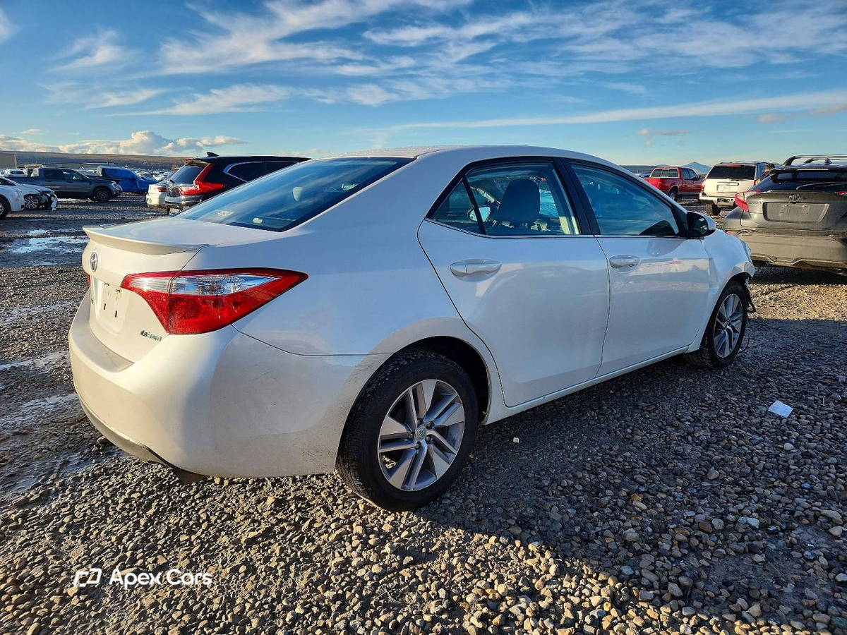 Toyota Corolla 2015