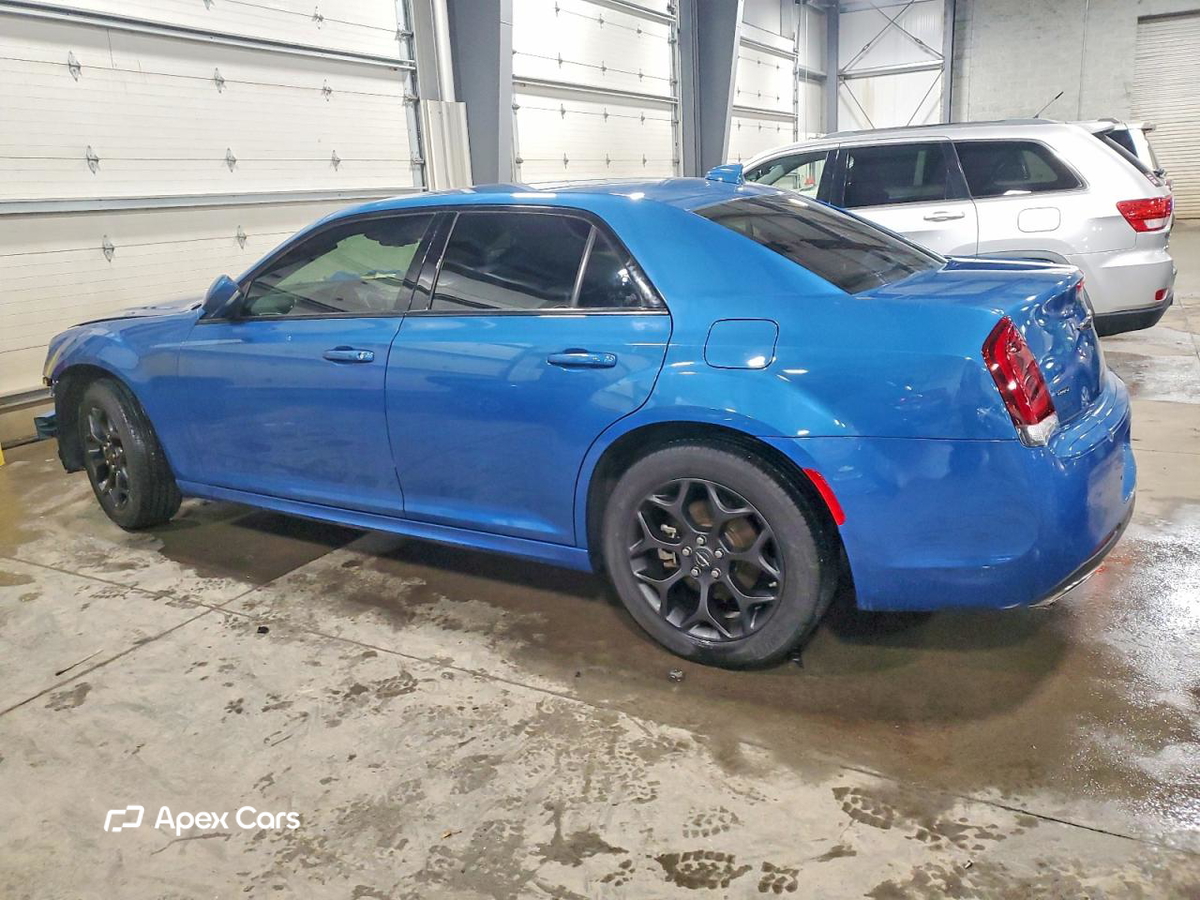 Chrysler 300 2022