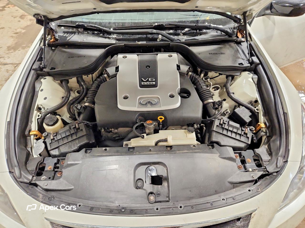 Infiniti Q60 2015