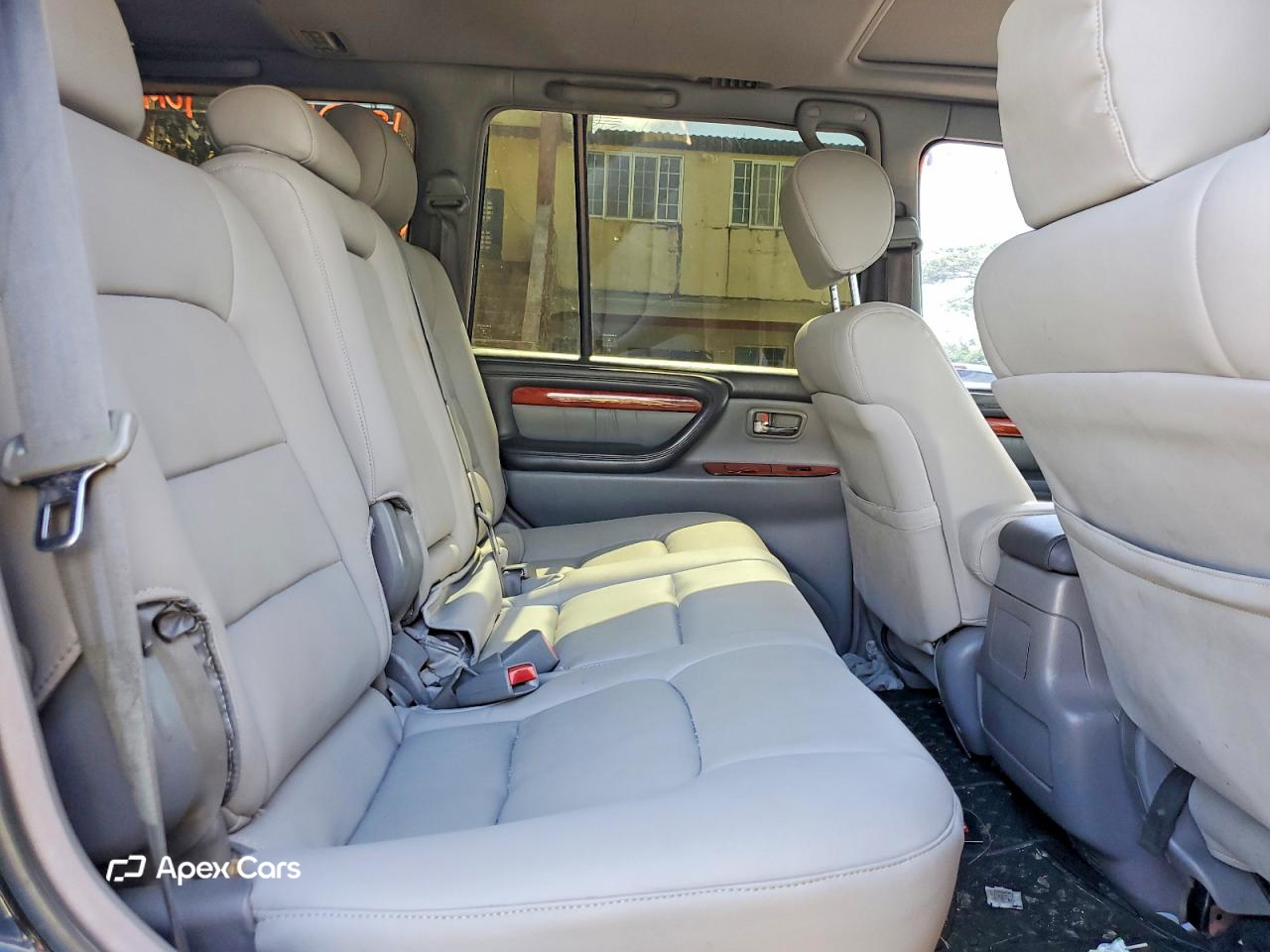 Lexus LX 2001