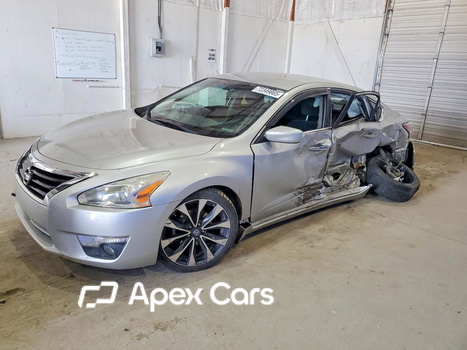Nissan Altima 2015 - Image 1 of 5
