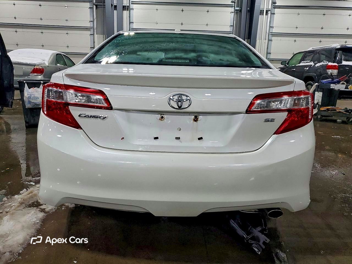 Toyota Camry 2012