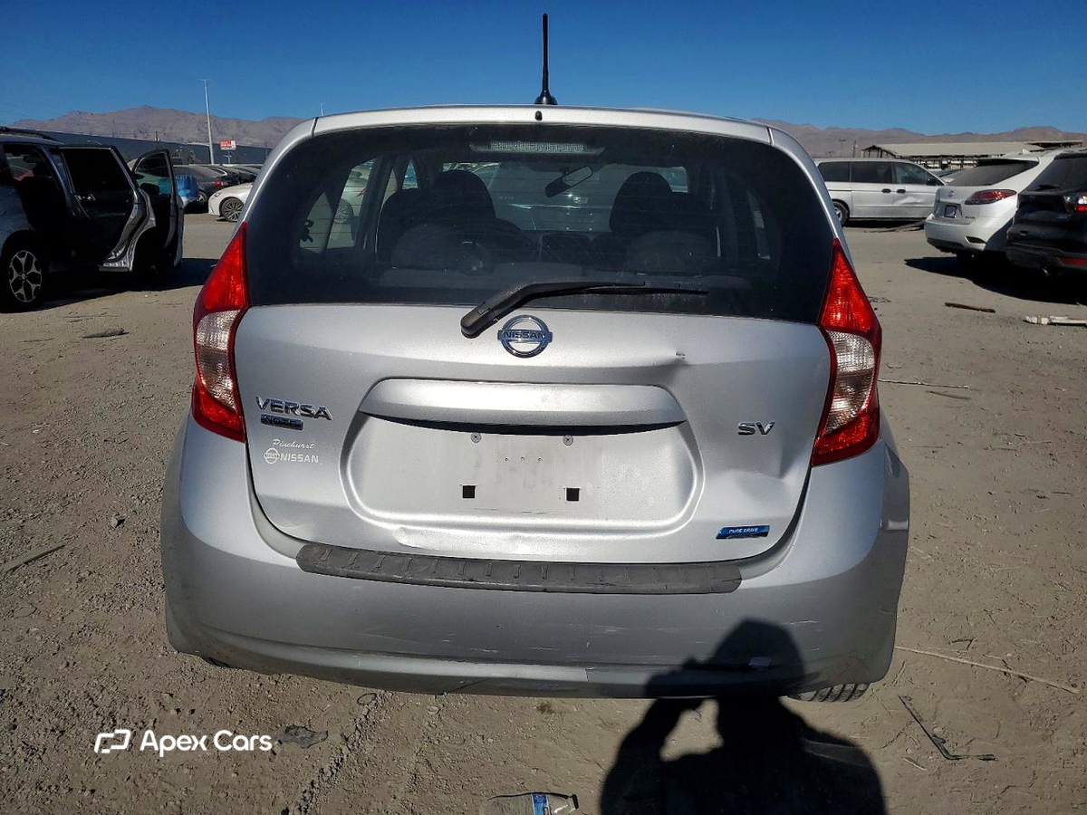 Nissan Versa 2015