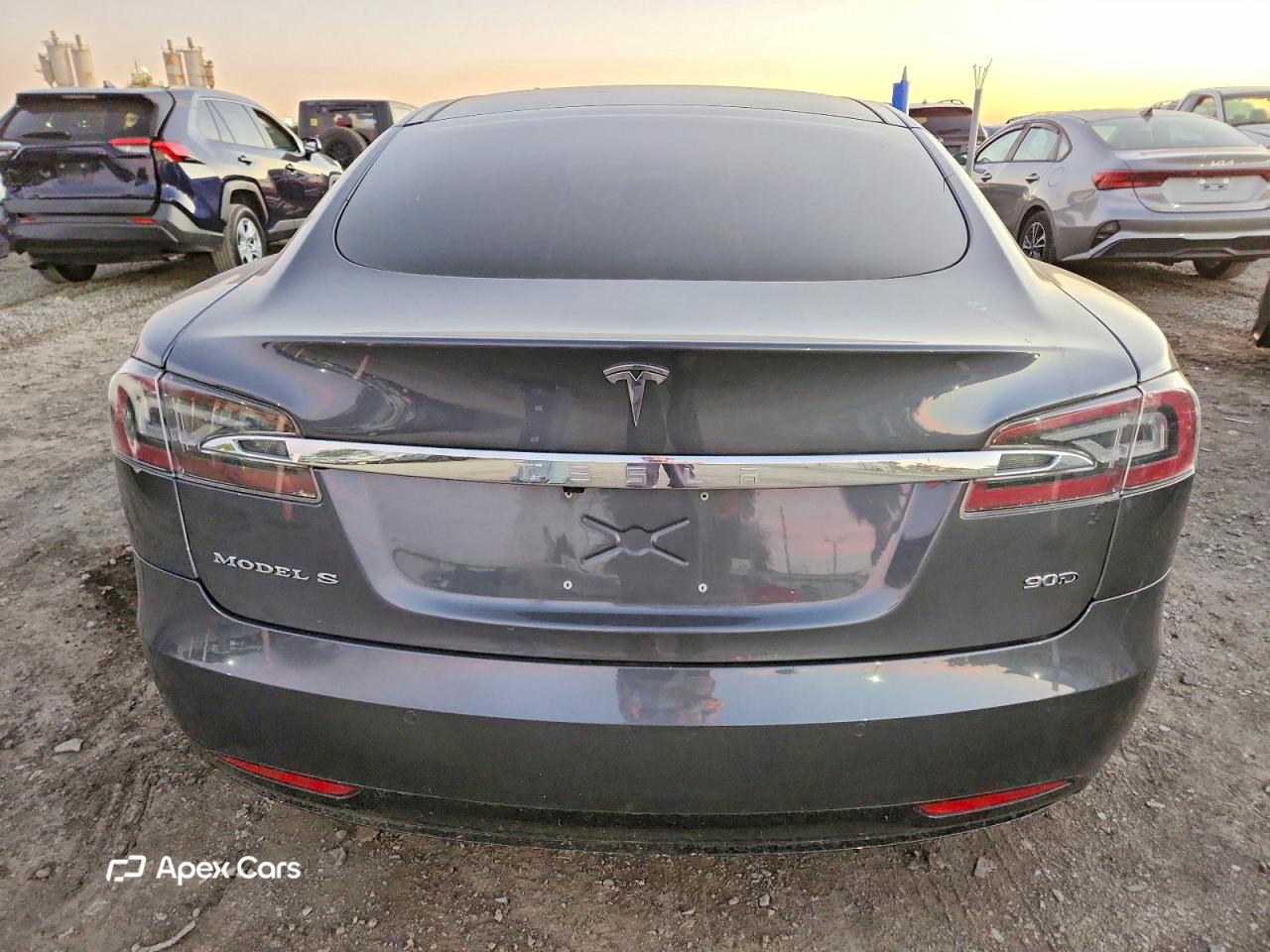 Tesla Model S 2016