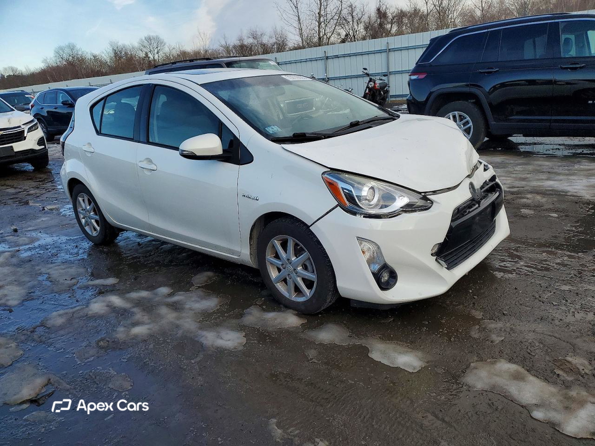 Toyota Prius c 2015