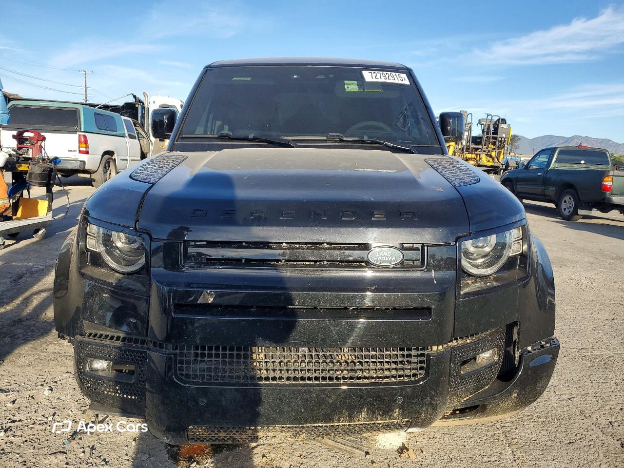 Land Rover Defender 2024