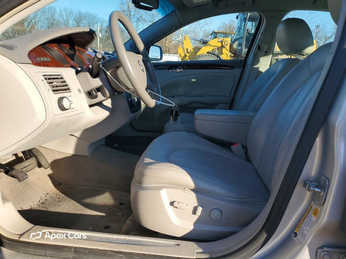 Buick Lucerne 2011