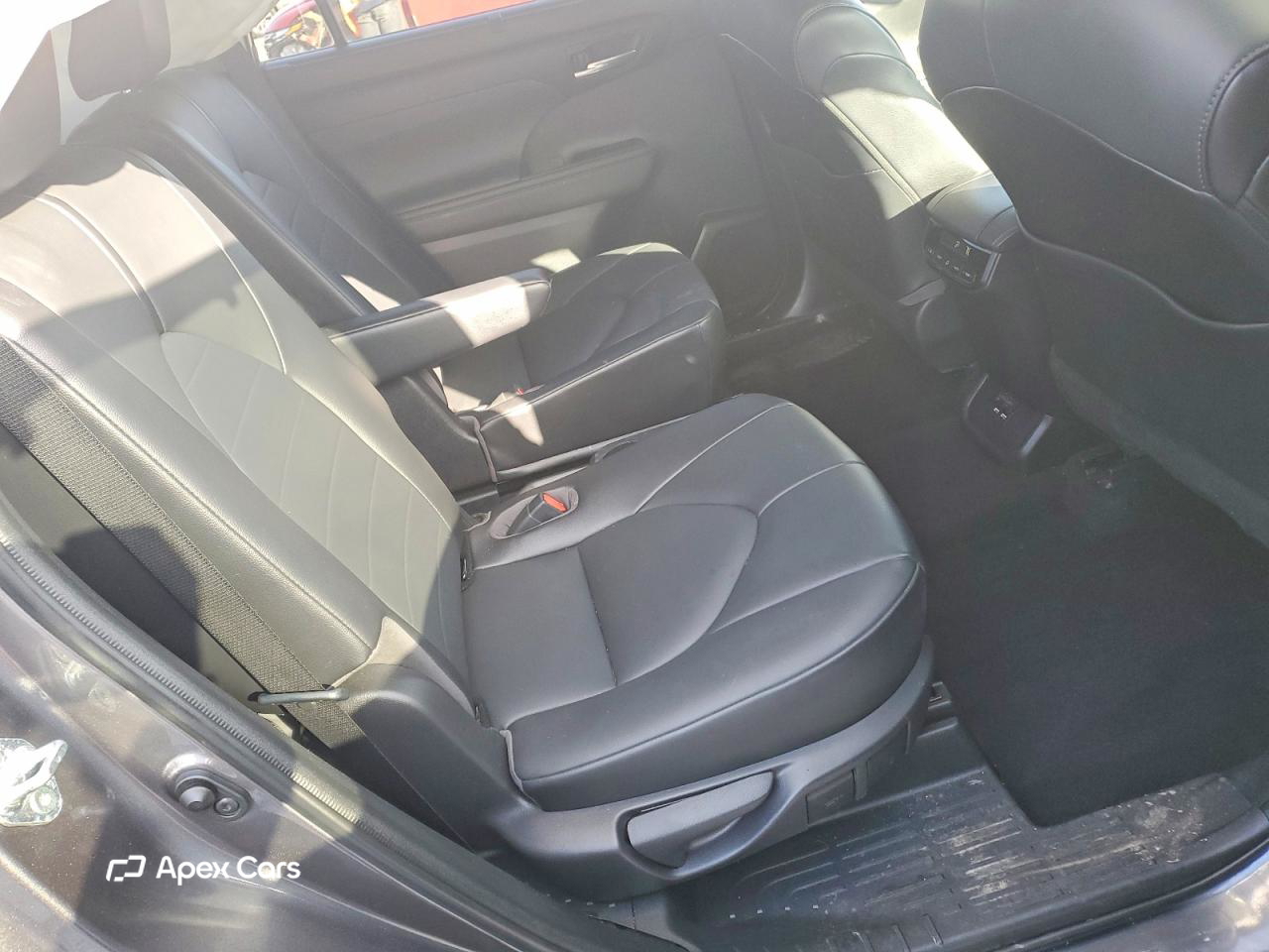 Toyota Highlander 2021
