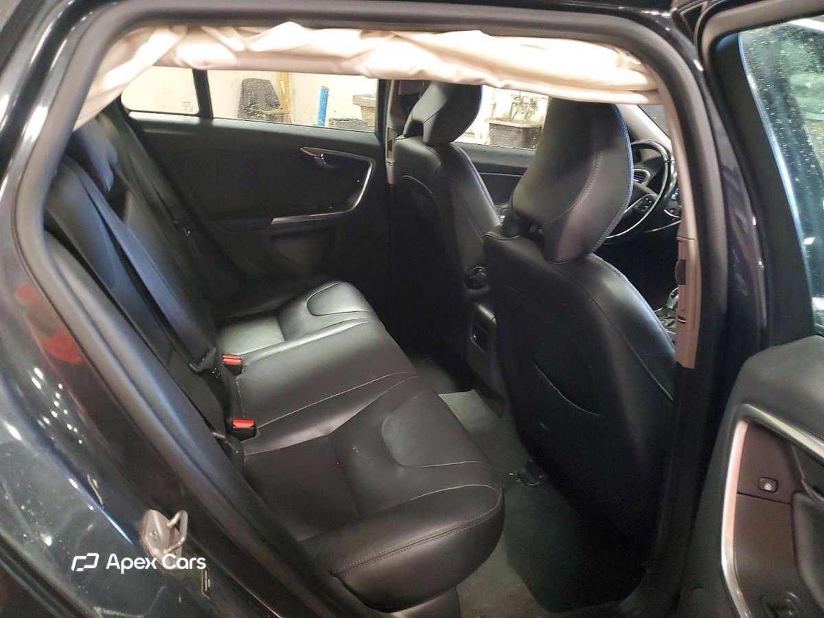 Volvo V60 2015