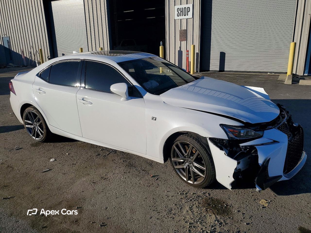 Lexus IS 2018