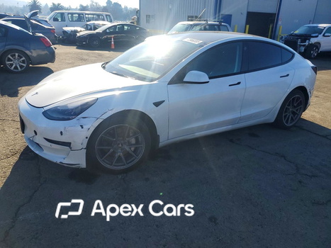 Tesla Model 3 2022 - Image 1 of 12
